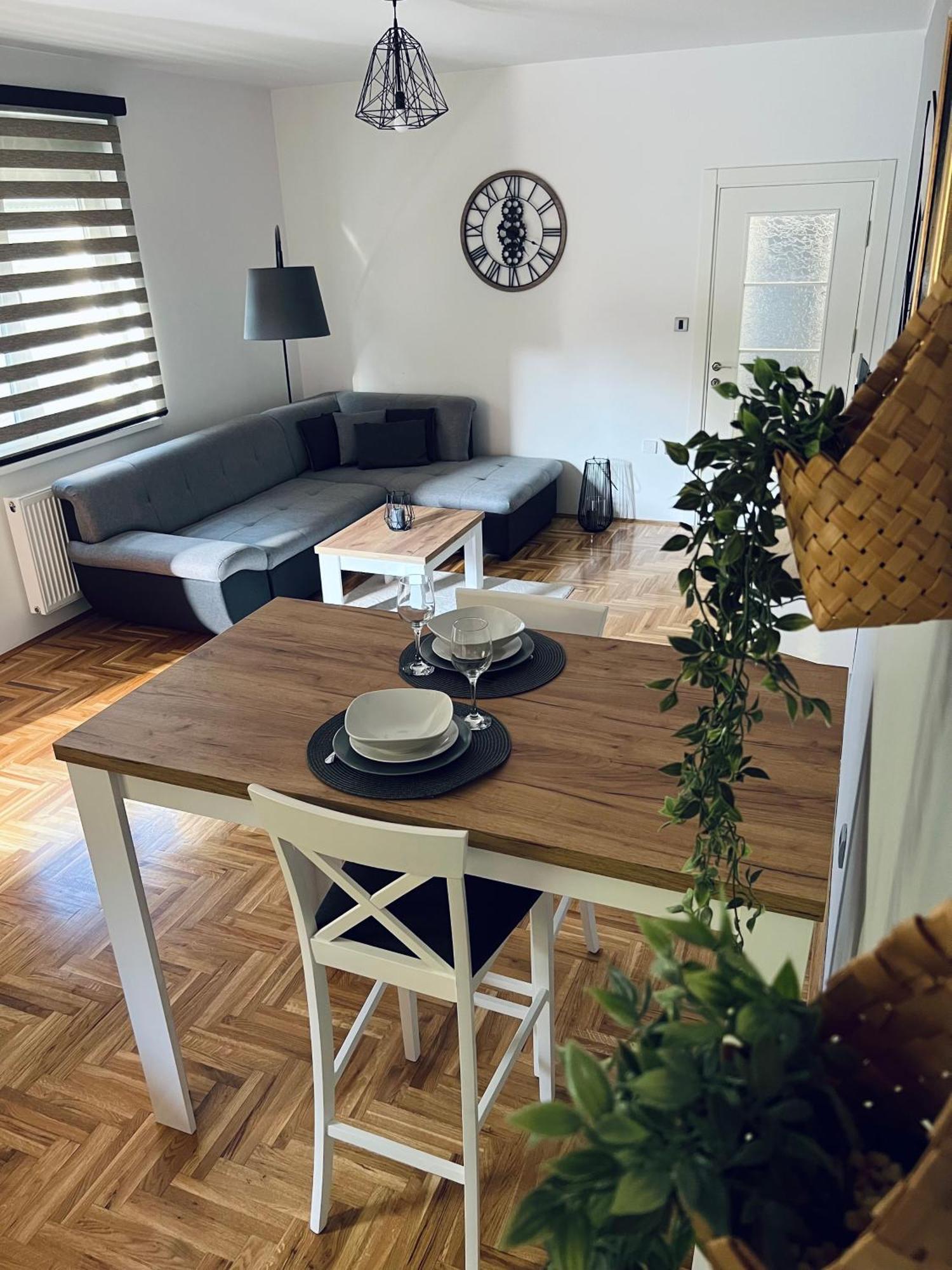 Top Apartman سومبور المظهر الخارجي الصورة